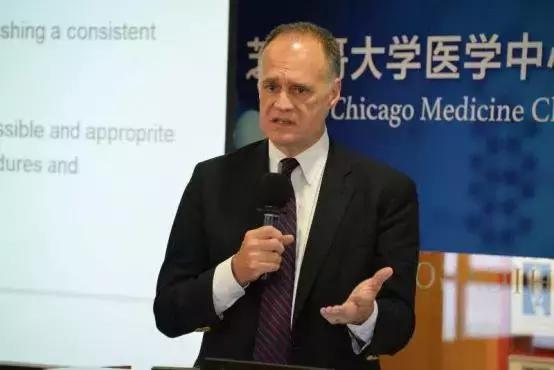 深度解码：芝加哥大学医学中心创新癌症治疗的秘诀