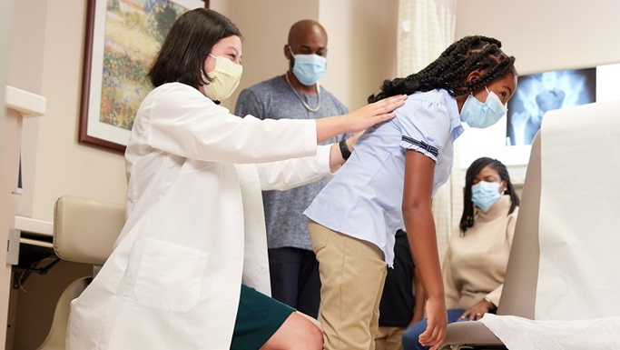 关于儿童脊柱侧弯，父母需要知道的事