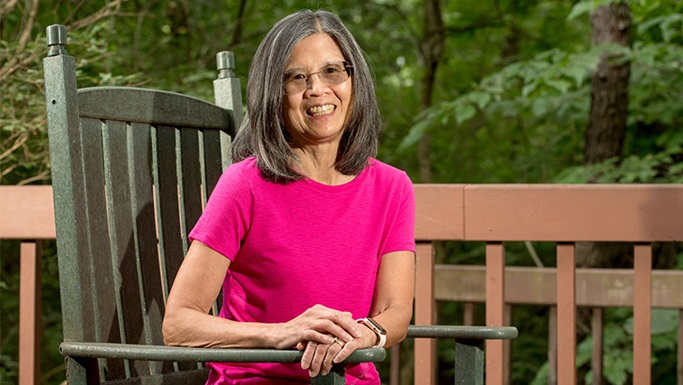 人工耳蜗帮助退休儿科医生重获听力